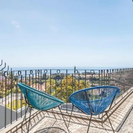 Pedreiro Apartment