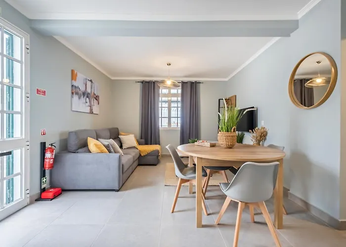 Pedreiro * 丰沙尔